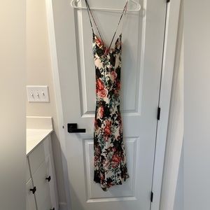 Vici floral silk dress. Extra small. Never worn.